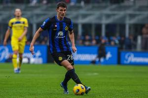 米体：国米计划2000万欧出售帕瓦尔，首选引进索勒代替他