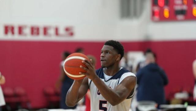 爱德华兹：我是美国队第一核心 其他人必须适应我